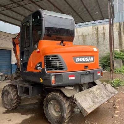 ব্যবহৃত মিনি হুইল এক্সক্যাভেটর ডিগার DOOSAN DH60 সেকেন্ড হ্যান্ড এক্সক্যাভেটর 5550 কেজি